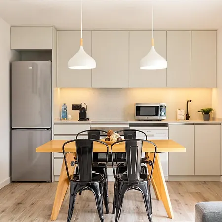 Apartment Group Calm