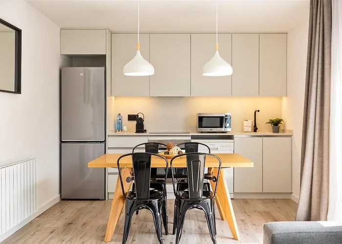 Apartment Group Calm